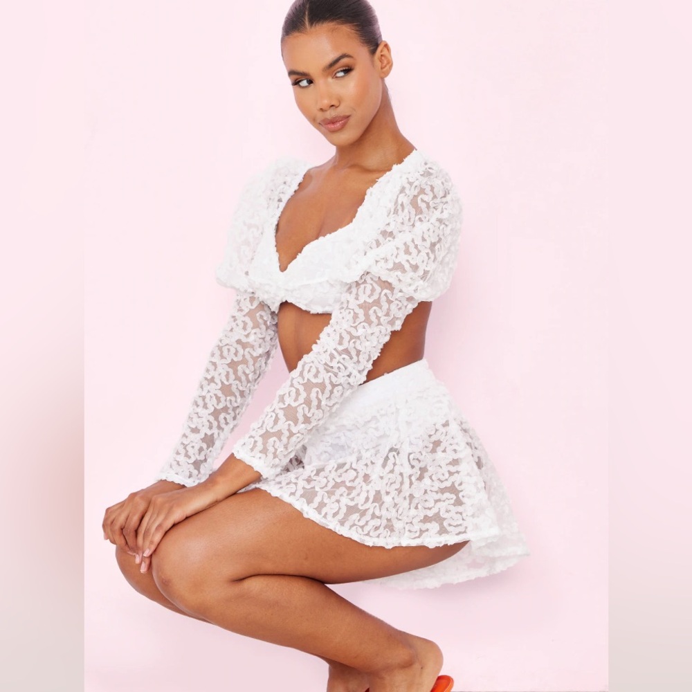 Pretty Little Thing white lace set size 4/6